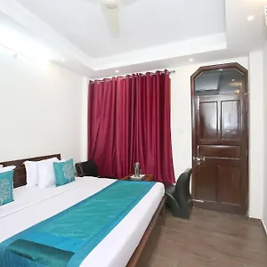 Oyo Sai Hotel